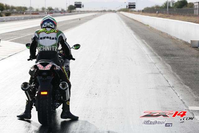 zx14com043