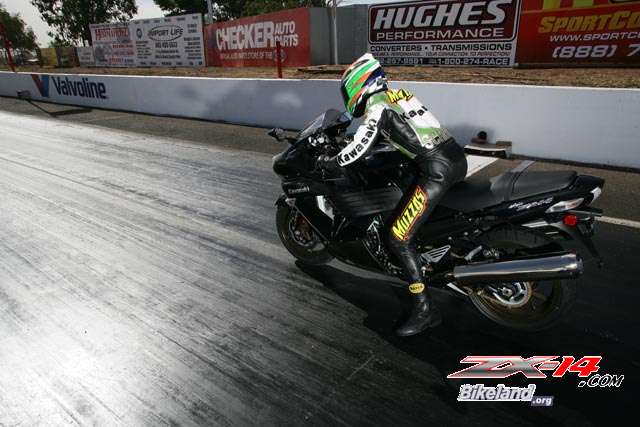 zx14com051
