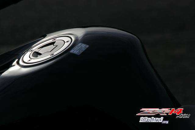 zx14com099