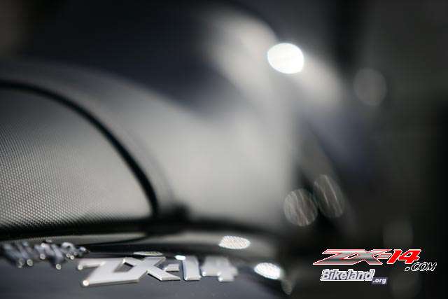 zx14com105