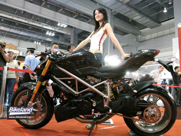 CIMA2009_0045