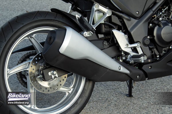 2011_cbr250r_026