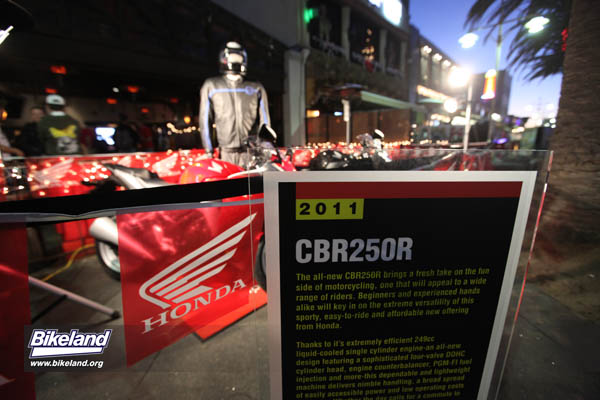 2011_cbr250r_113