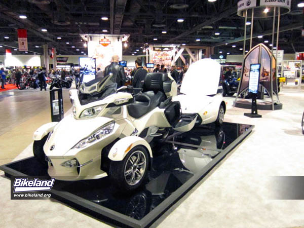 three wheeler two