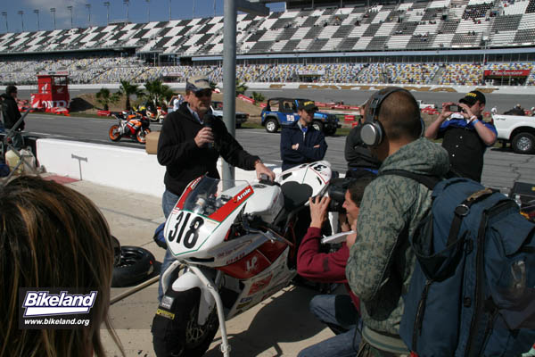 Daytona_roadrace_2008_17