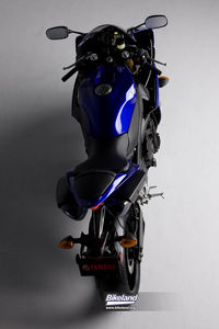2009_YZF-R1_Bra_US_02
