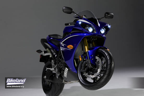 2009_YZF-R1_Bra_US_06