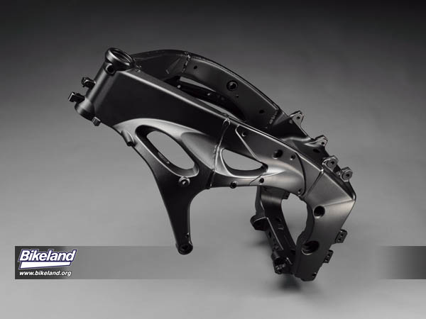 2009_YZF-R1_Fea_EUR_01
