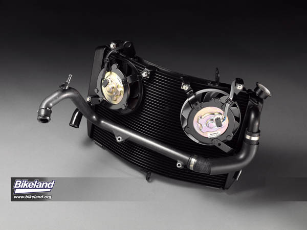 2009_YZF-R1_Fea_EUR_05