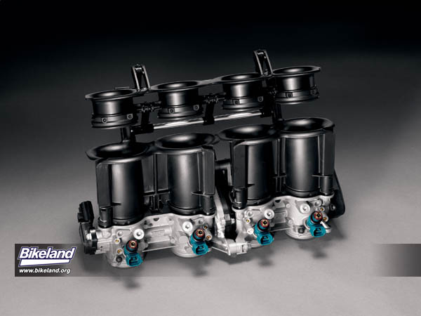 2009_YZF-R1_Fea_EUR_14