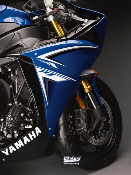 2009_YZF-R1_Fea_US_17