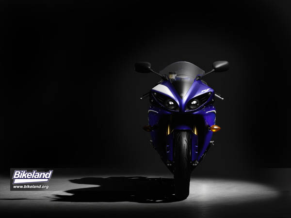 2009_YZF-R1_US_02