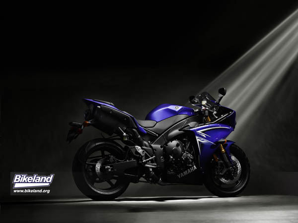 2009_YZF-R1_US_03