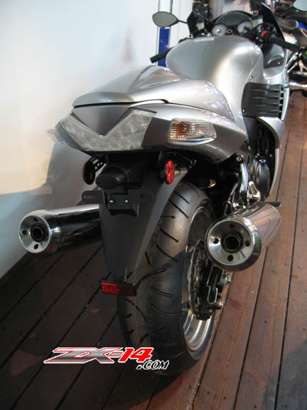 2007 Silver ZX-14 (OEM) Pix! @ ZX-14.com